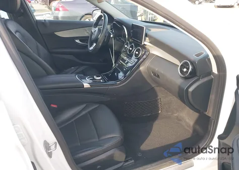 2018 Mercedes-Benz C 300 из США, поврежденный, VIN 55SWF4JB8JU240219